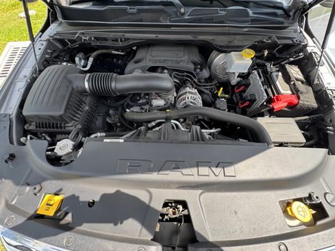 Used 2021 RAM 1500 Laramie AWD/4WD image 13