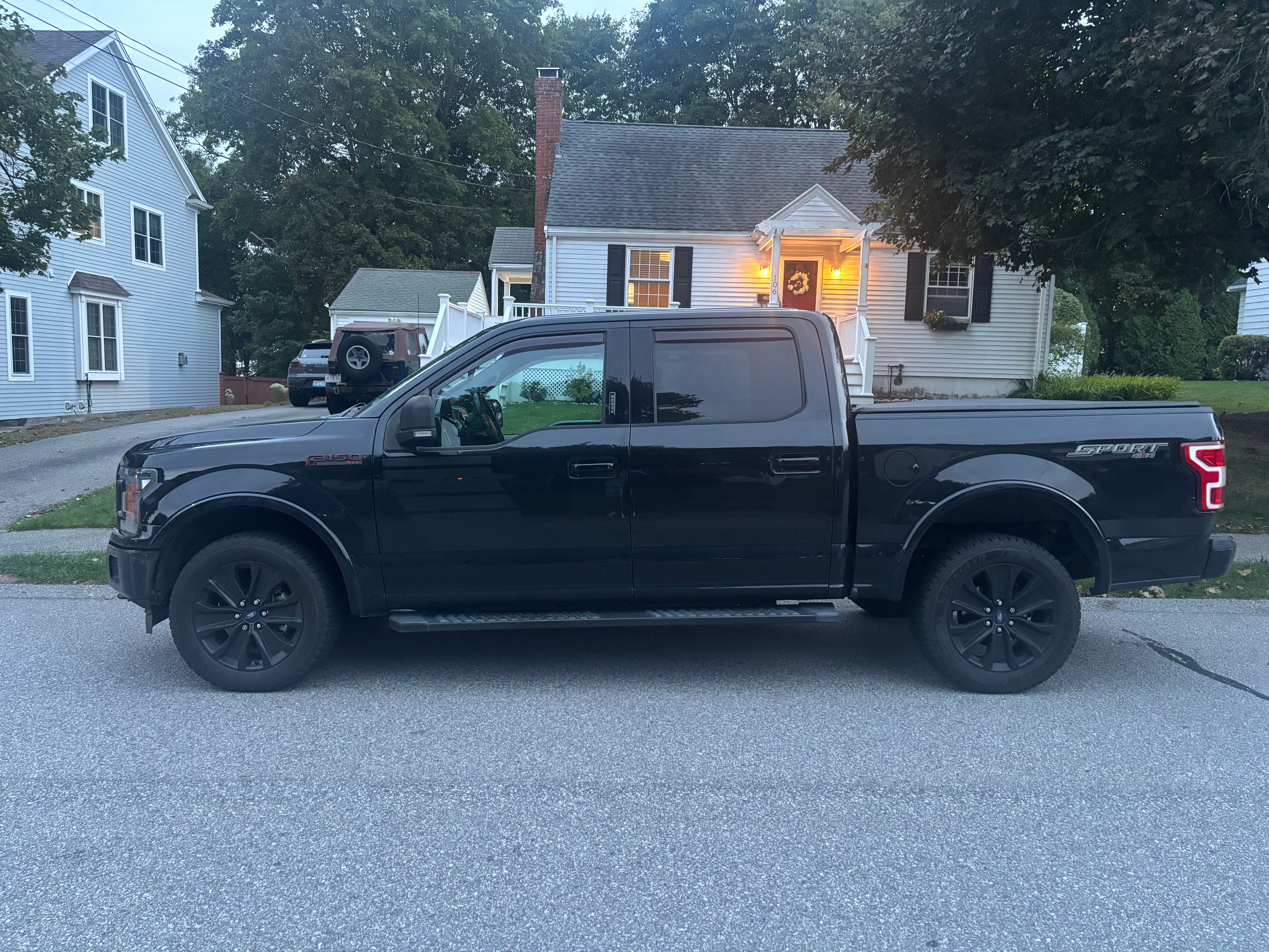 Used 2019 Ford F150 XLT w/ Equipment Group 302A Luxury AWD/4WD image 8