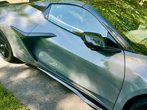 Used 2025 Chevrolet Corvette E-Ray w/ Stealth Interior Trim Package AWD/4WD image 16