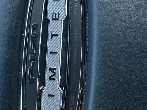 Used 2022 Ford F150 Limited image 5