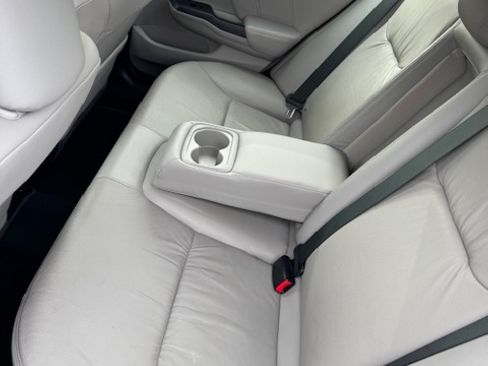 Used 2013 Honda Civic EX-L image 17