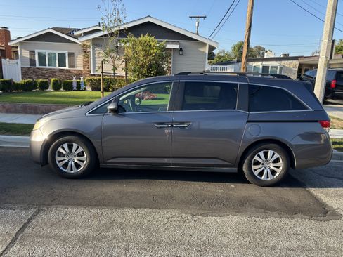 Used 2015 Honda Odyssey EX image 2