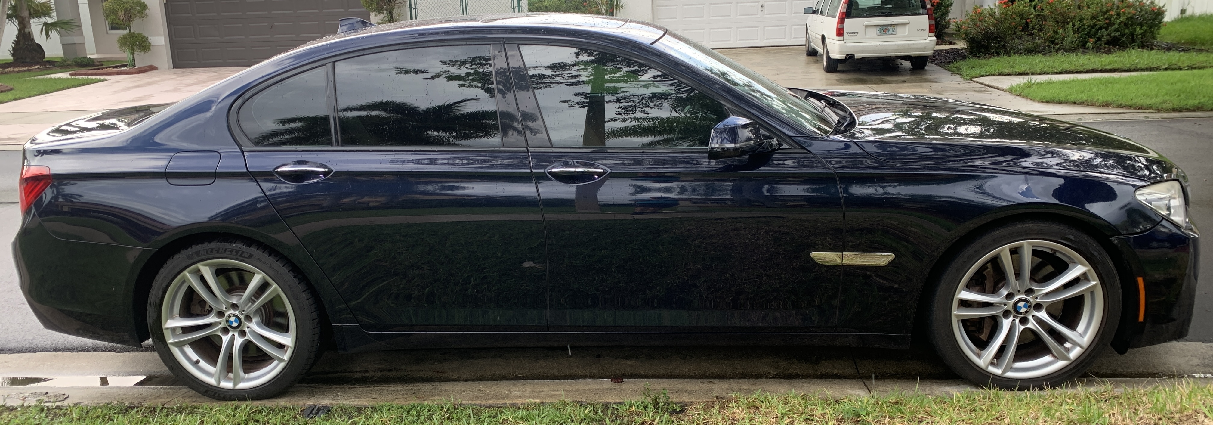 Used 2014 BMW 750i RWD image 2