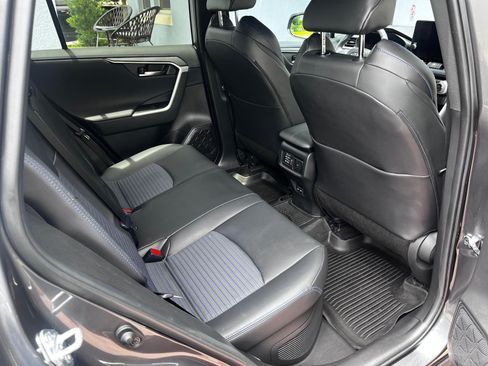Used 2024 Toyota RAV4 XSE AWD/4WD image 4