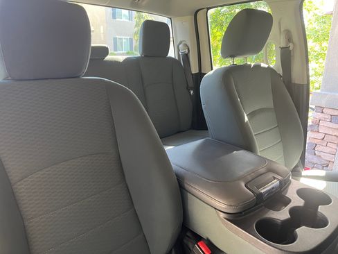 Used 2018 RAM 1500 Express w/ Black Ram 1500 Express Group image 12