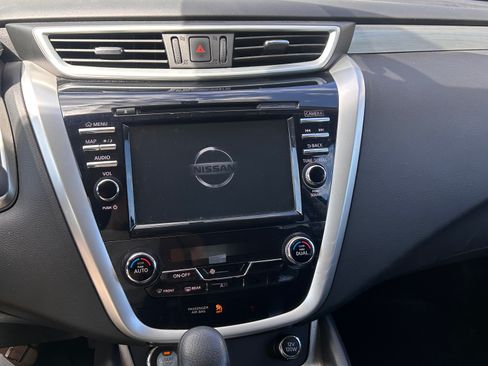 Used 2017 Nissan Murano S w/ Navigation Package image 4