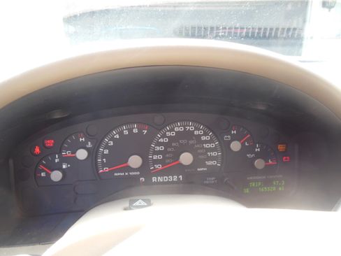 Used 2005 Ford Explorer Eddie Bauer AWD/4WD image 9