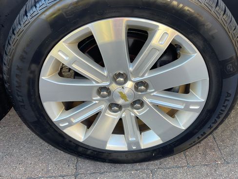 Used 2011 Chevrolet Equinox LTZ image 14