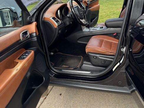 Used 2012 Jeep Grand Cherokee Overland Summit image 19