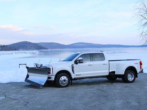 Used 2024 Ford F450 Limited w/ FX4 Off-Road Package image 18