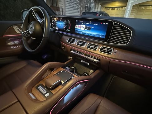 Used 2025 Mercedes-Benz GLS 450 4MATIC image 30