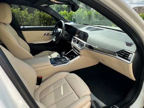 Used 2021 BMW 330i Sedan w/ Convenience Package RWD image 11
