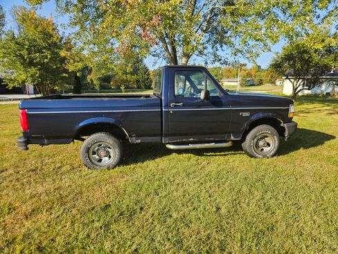 Used 1995 Ford F150 4x4 Regular Cab image 9