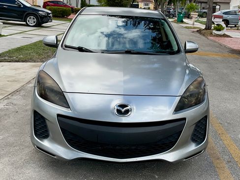 Used 2012 MAZDA MAZDA3 i Sport image 10