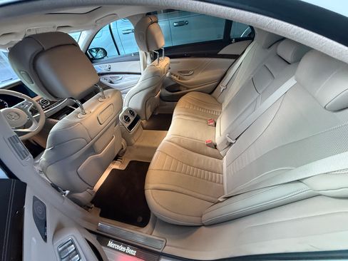 Used 2018 Mercedes-Benz S 560 Sedan image 10