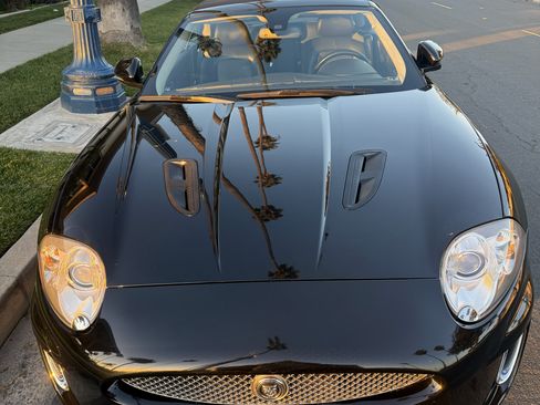 Used 2010 Jaguar XKR R image 1