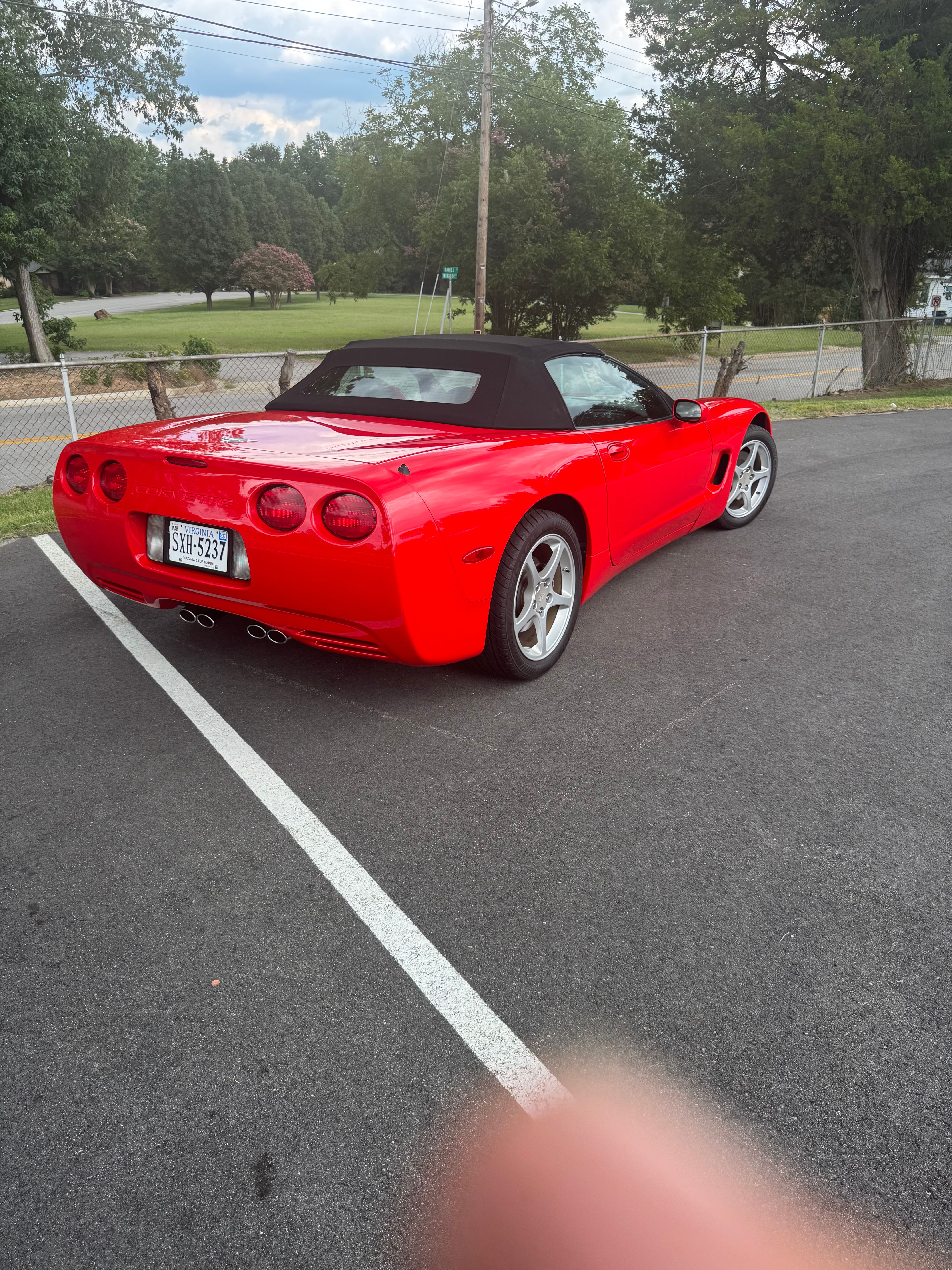 Used 2003 Chevrolet Corvette Convertible w/ Preferred Equipment Group1 RWD image 9