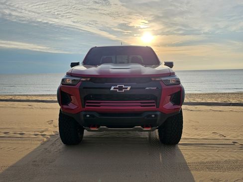 Used 2024 Chevrolet Colorado ZR2 w/ Safety Package image 8