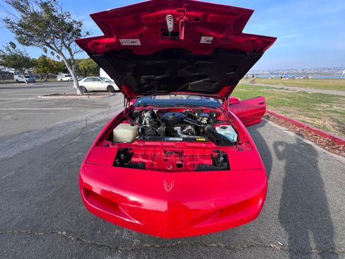 Used 1992 Pontiac Firebird Convertible image 14