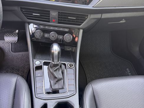 Used 2019 Volkswagen Jetta SE image 6