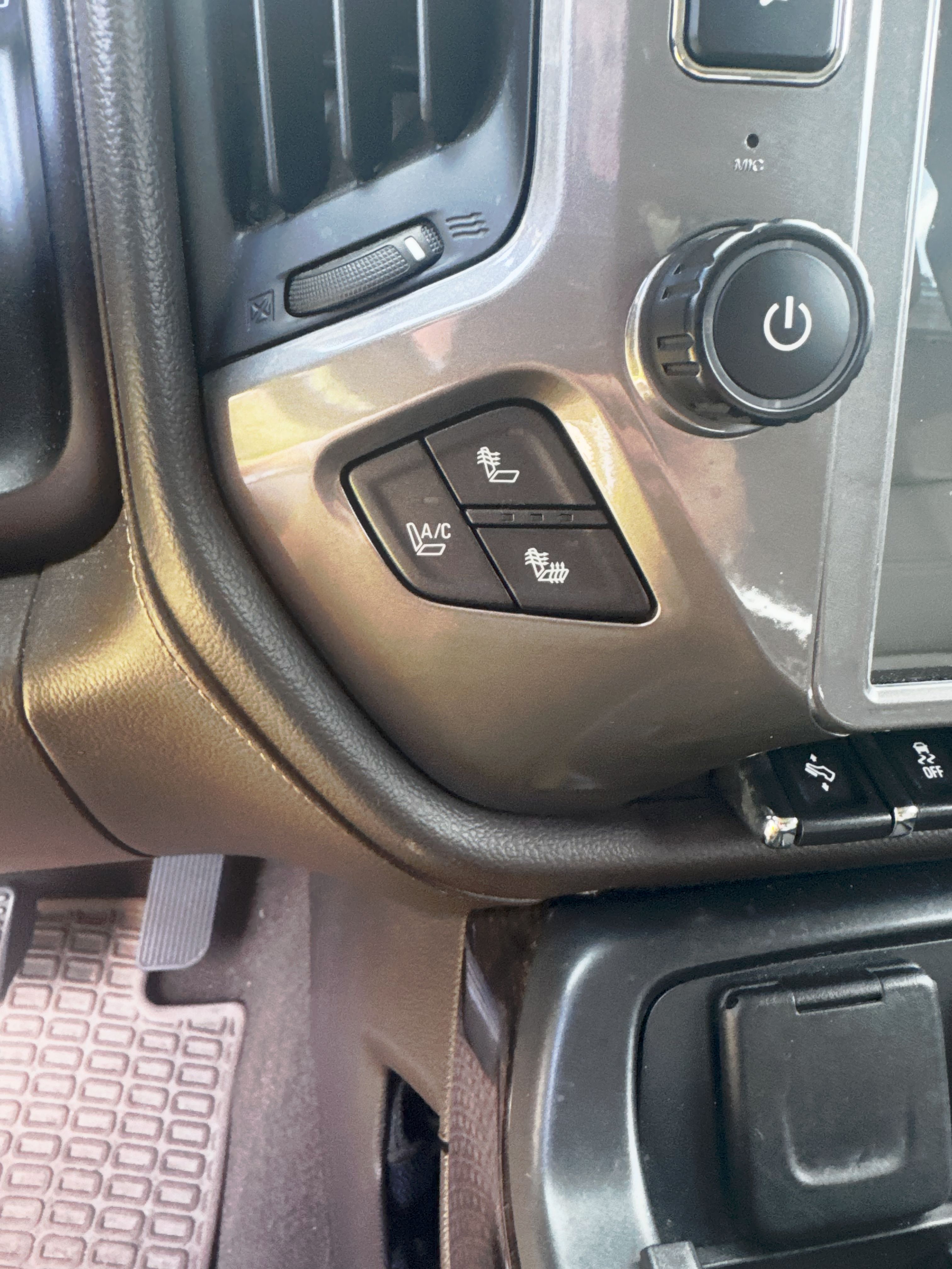 Used 2015 GMC Sierra 2500 Denali w/ Duramax Plus Package AWD/4WD image 9