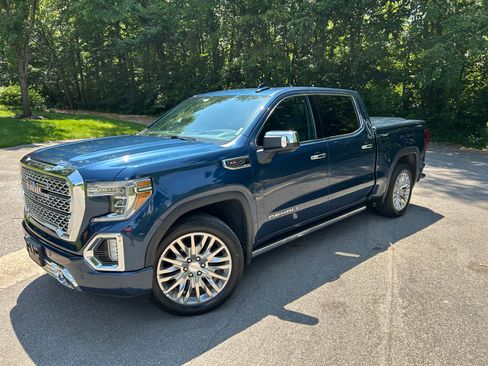 Used 2019 GMC Sierra 1500 Denali w/ Denali Ultimate Package AWD/4WD image 1