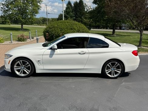 Used 2017 BMW 430i Convertible RWD image 2