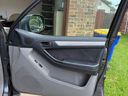 Used 2005 Toyota 4Runner Sport image 10