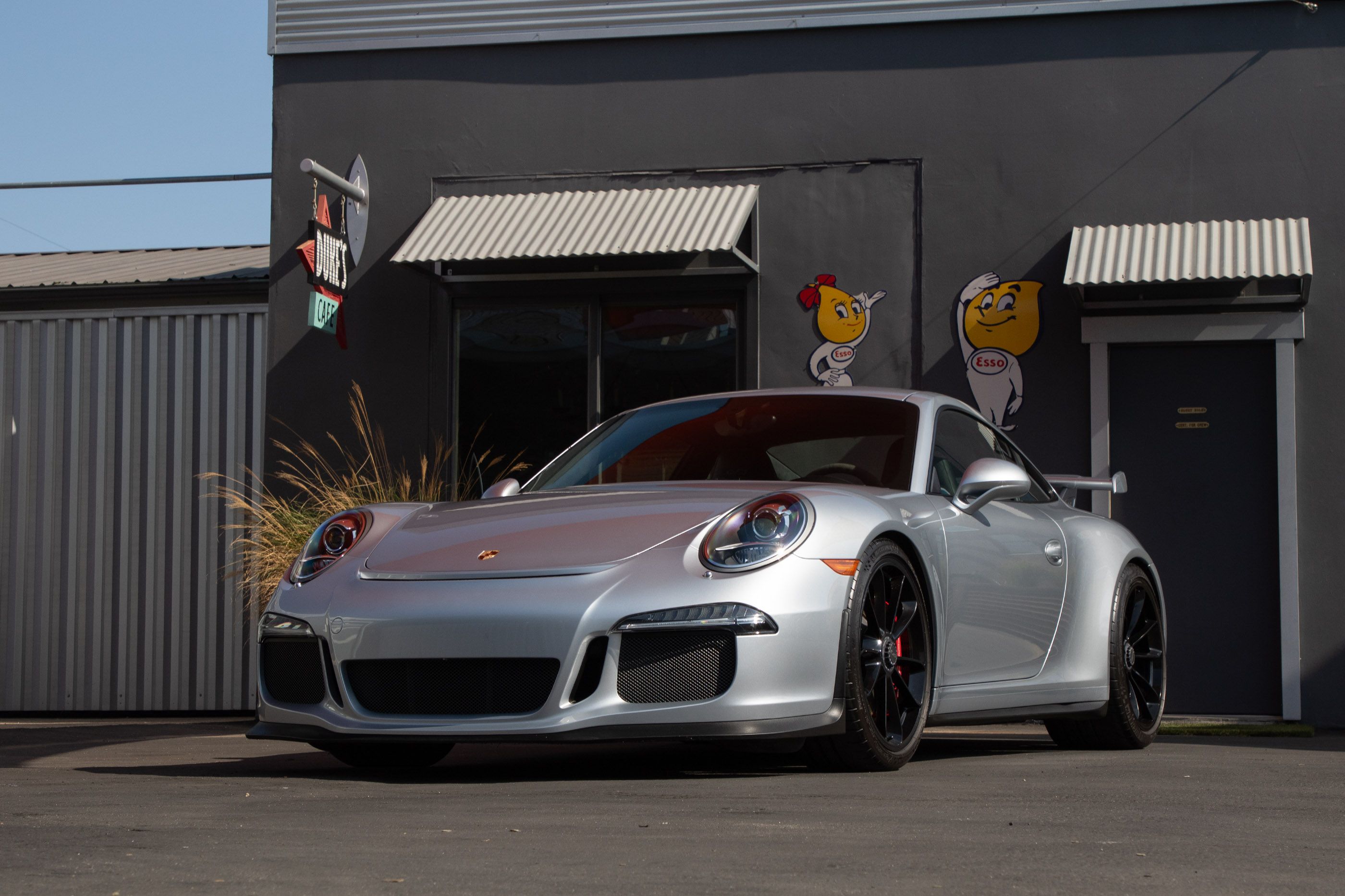 Used 2015 Porsche 911 GT3 RWD image 2