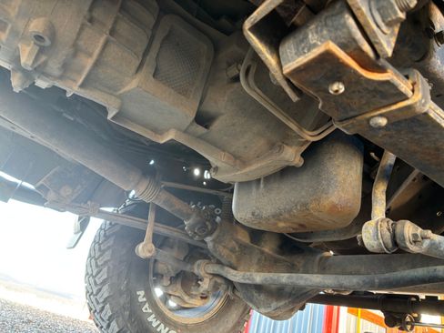 Used 2004 Ford F350 Lariat AWD/4WD image 5