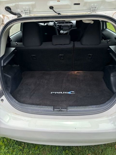 Used 2015 Toyota Prius C Two FWD image 11