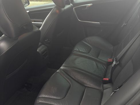 Used 2012 Volvo S60 T5 image 10