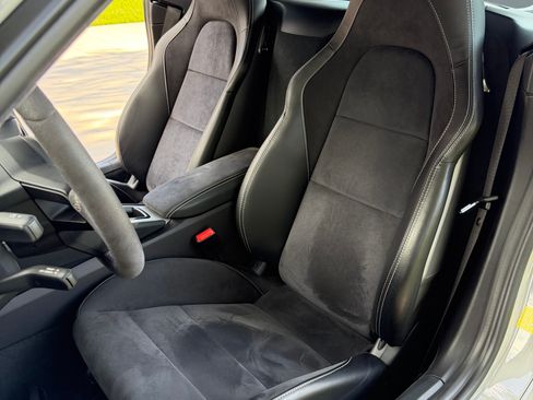 Used 2020 Porsche 718 Cayman GT4 RWD image 15