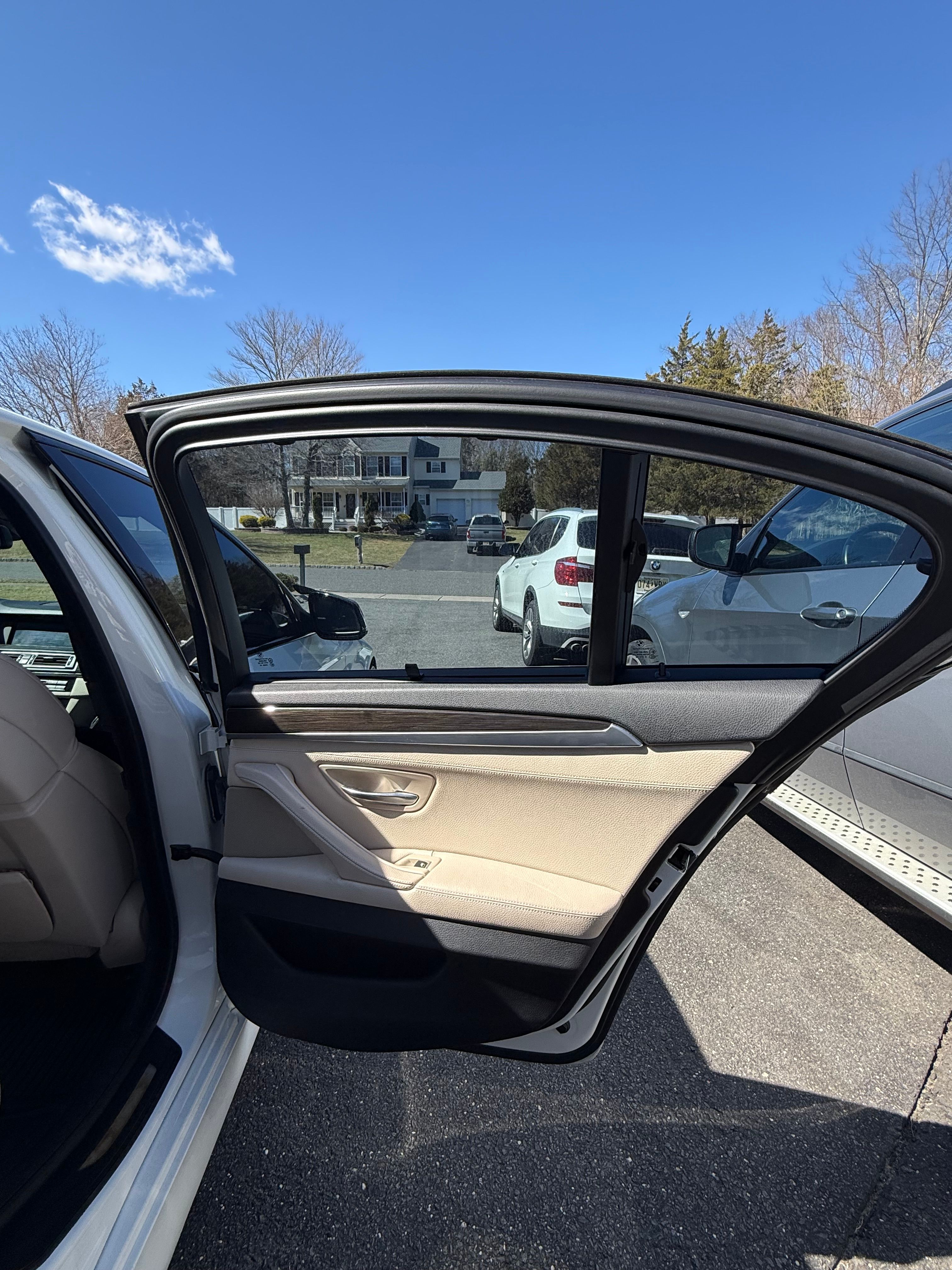 Used 2012 BMW 550i xDrive Sedan AWD/4WD image 10