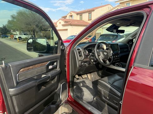 Used 2021 RAM 3500 Laramie image 15