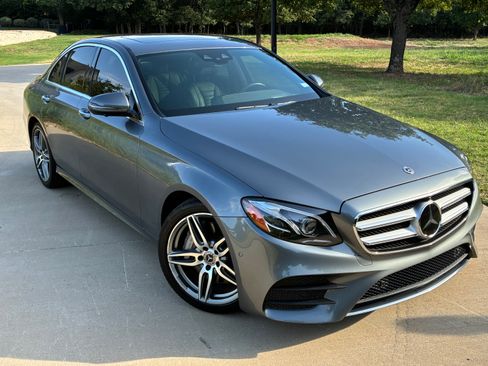 Used 2017 Mercedes-Benz E 300 image 14