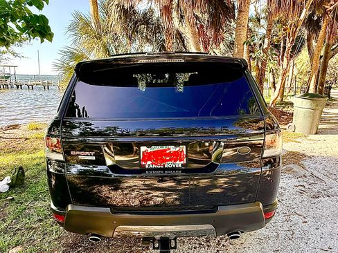 Used 2017 Land Rover Range Rover Sport image 12