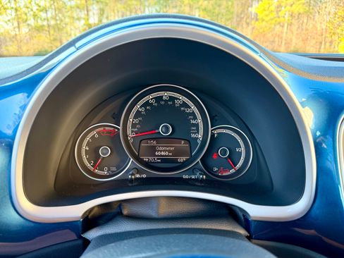 Used 2019 Volkswagen Beetle 2.0T SE image 11