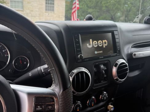 Used 2014 Jeep Wrangler Unlimited Sport AWD/4WD image 9