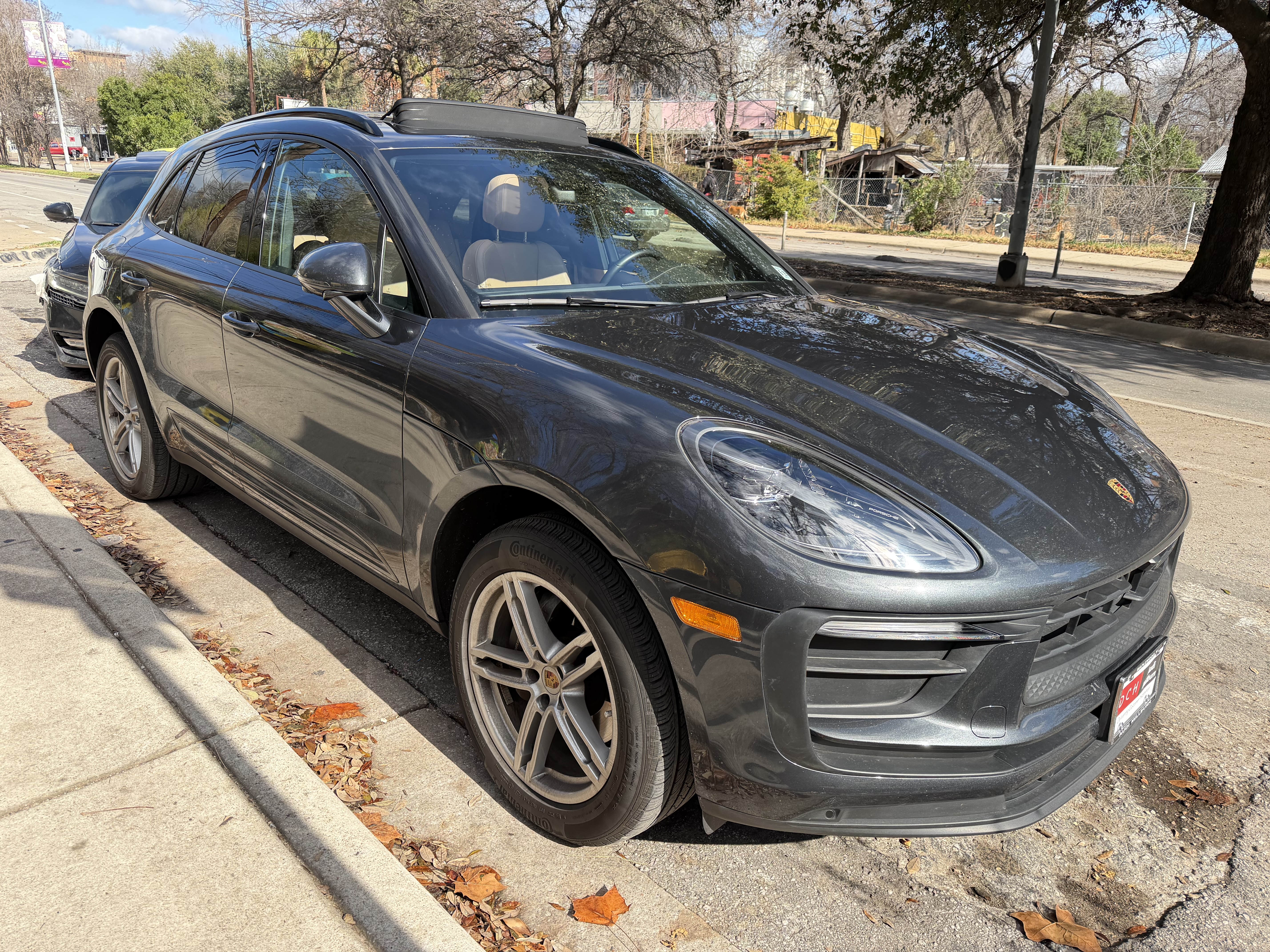 Used 2024 Porsche Macan AWD/4WD image 6