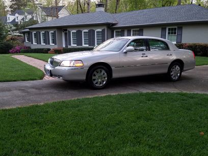 Used 2003 Lincoln Town Car Cartier