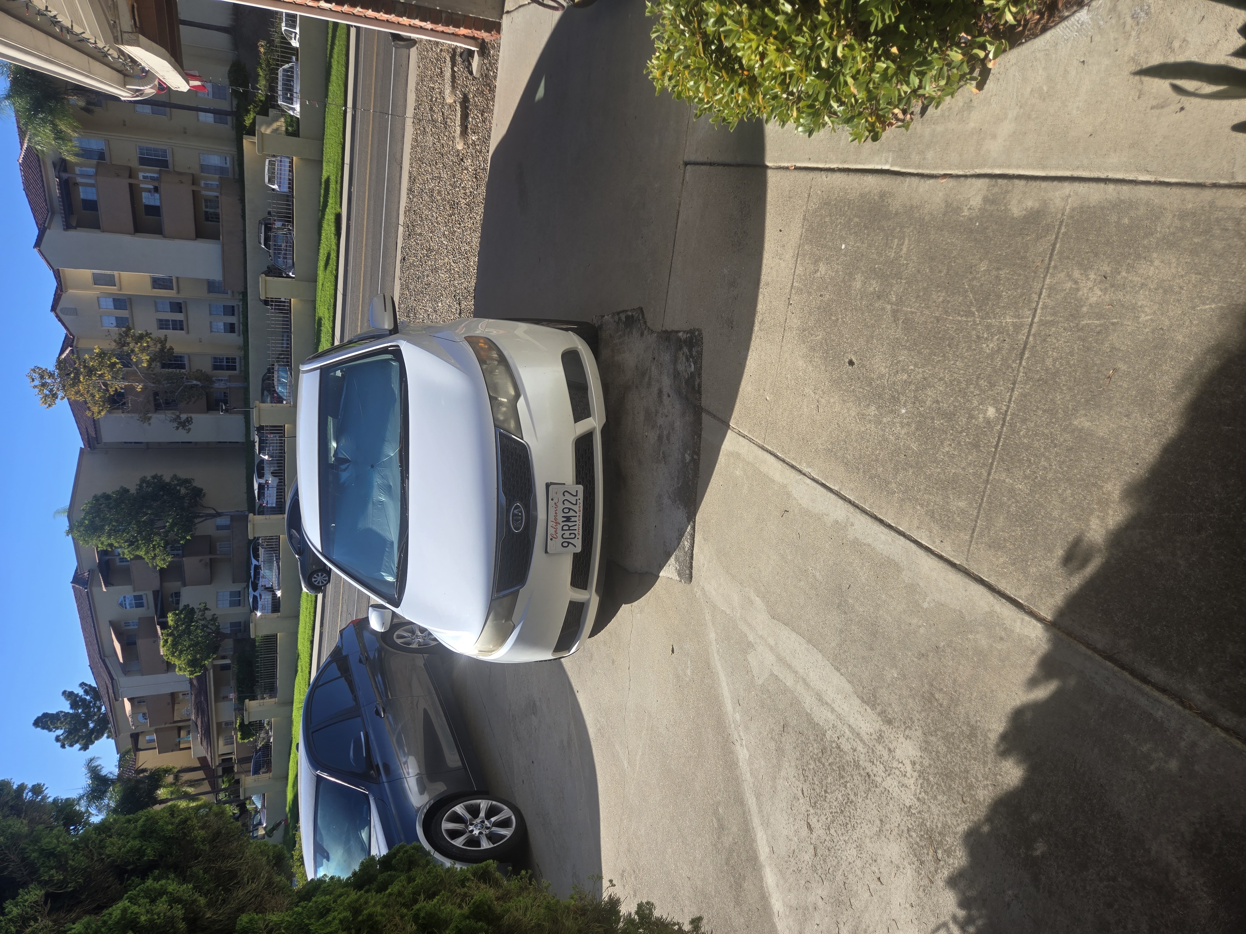 Used 2012 Kia Forte EX w/ Fuel Economy Pkg FWD image 2