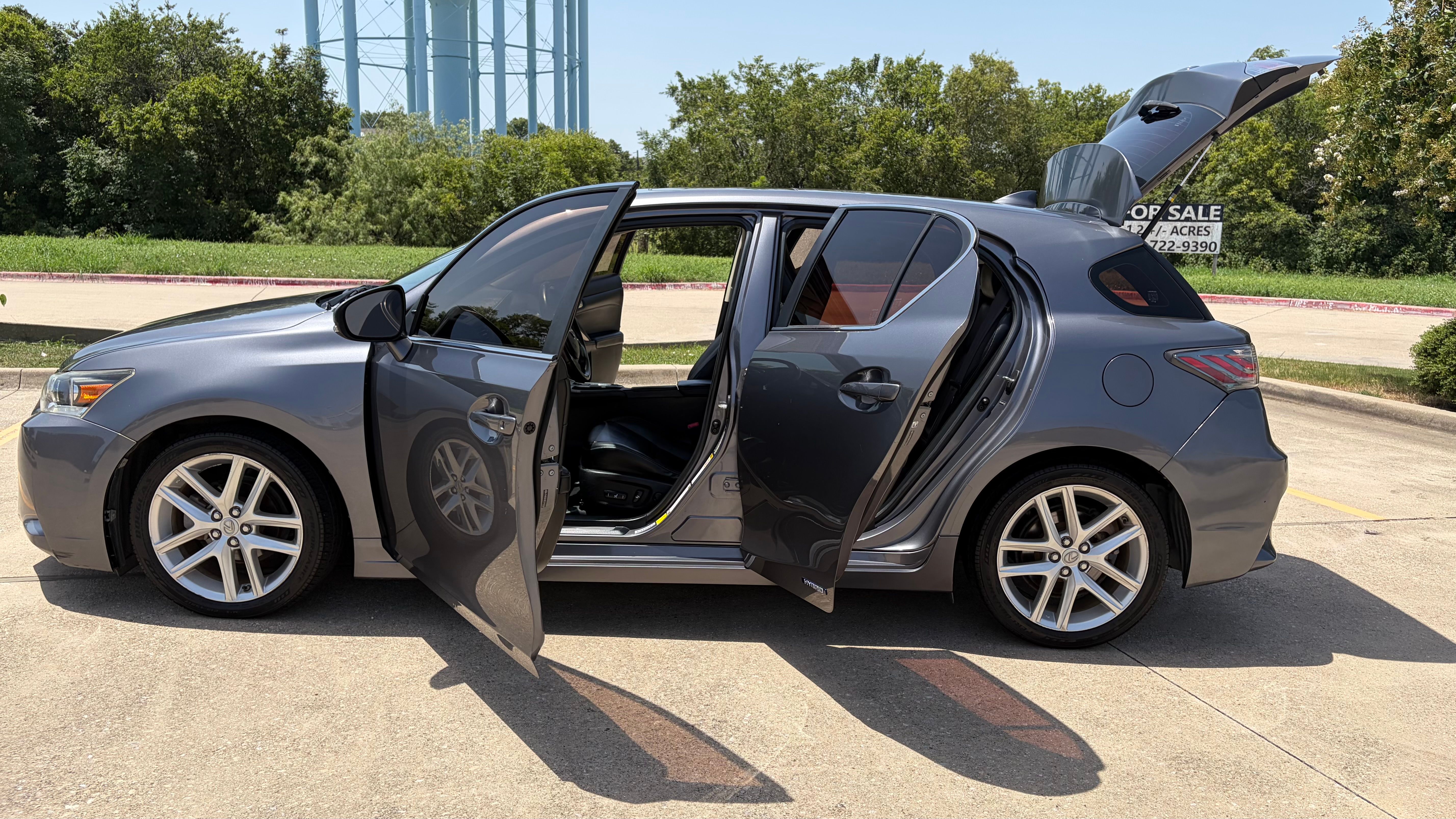 Used 2014 Lexus CT 200h w/ Seat Comfort Package FWD image 12