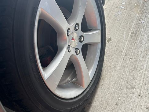 Used 2004 Pontiac Bonneville GXP image 6