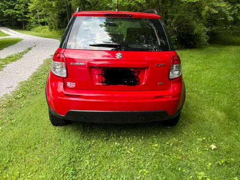 Used 2011 Suzuki SX4 Premium AWD/4WD image 6