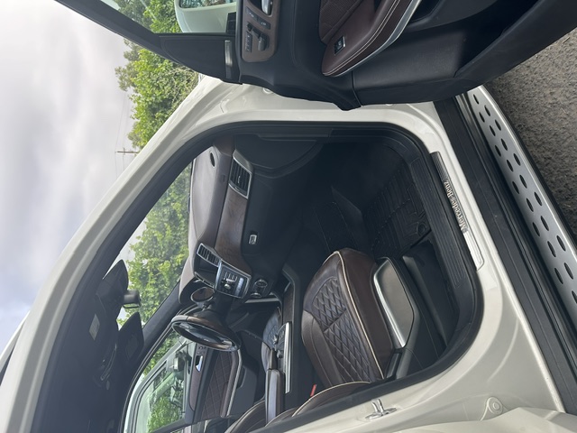 Used 2013 Mercedes-Benz GL 550 4MATIC image 18