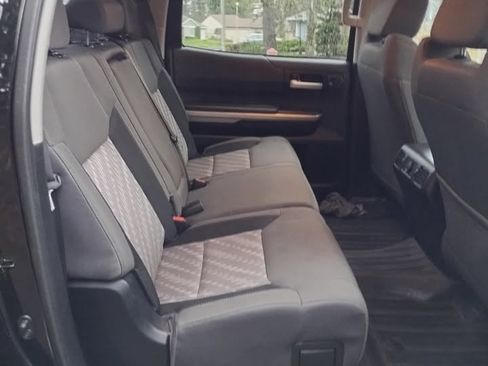 Used 2018 Toyota Tundra SR5 w/ SR5 Upgrade Package image 8