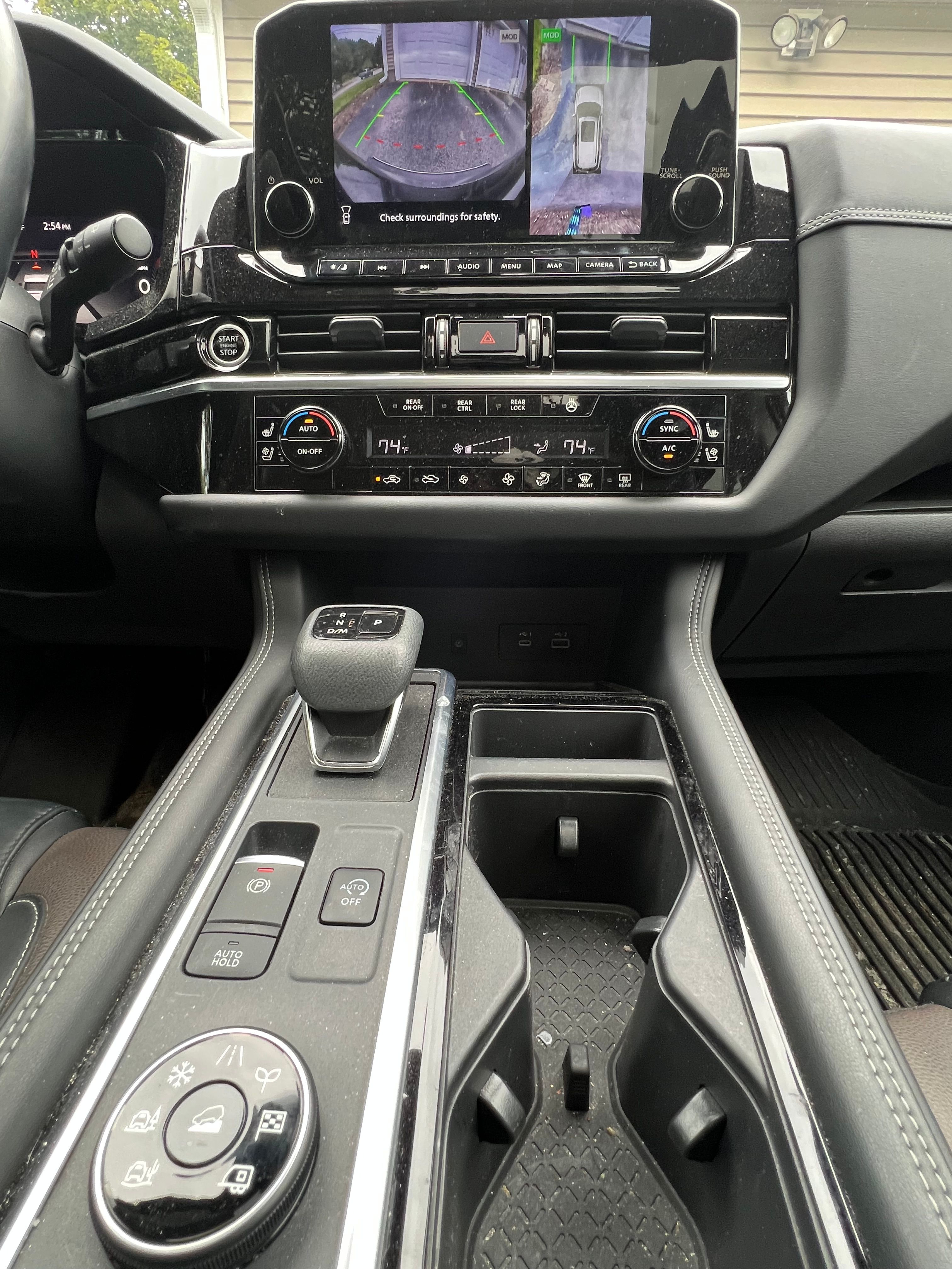 Used 2023 Nissan Pathfinder Platinum AWD/4WD image 9