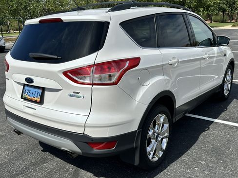 Used 2015 Ford Escape SE w/ Equipment Group 201A FWD image 6