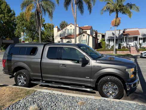 Used 2017 Ford F150 XLT w/ Equipment Group 302A Luxury AWD/4WD image 1